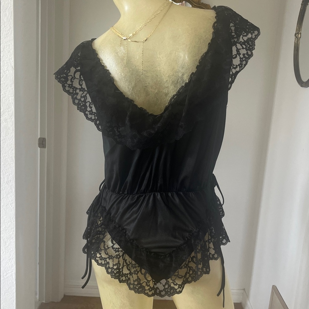 Vintage JCPenney Black Lace Ruffle Chemise - Picture 6 of 8